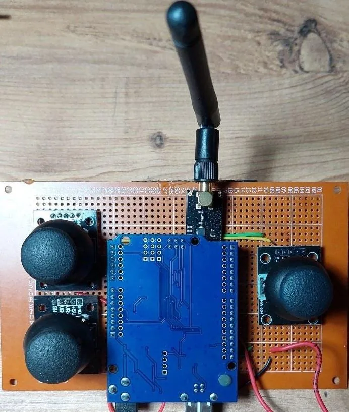 Handheld transmitter assembled on protoboard